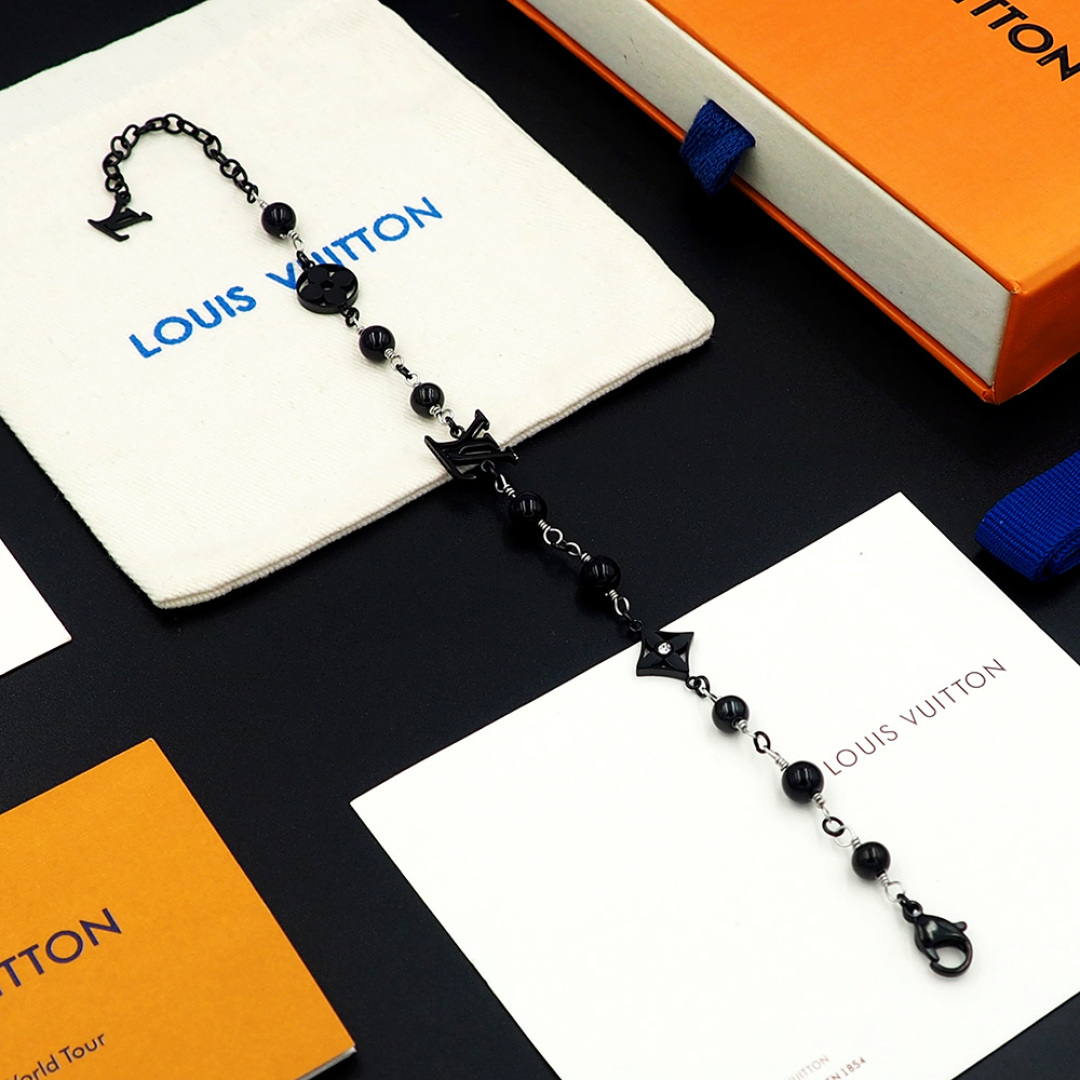 LVS080 LV Pearls bracelet - ccjewelryacc