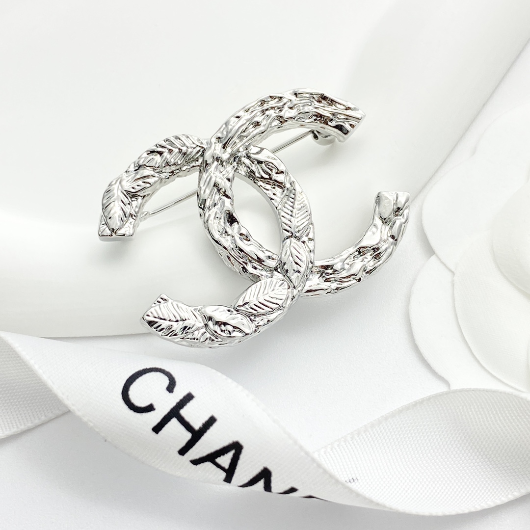 BCB569 Chanel embossment cc logo brooch pin - ccjewelryacc