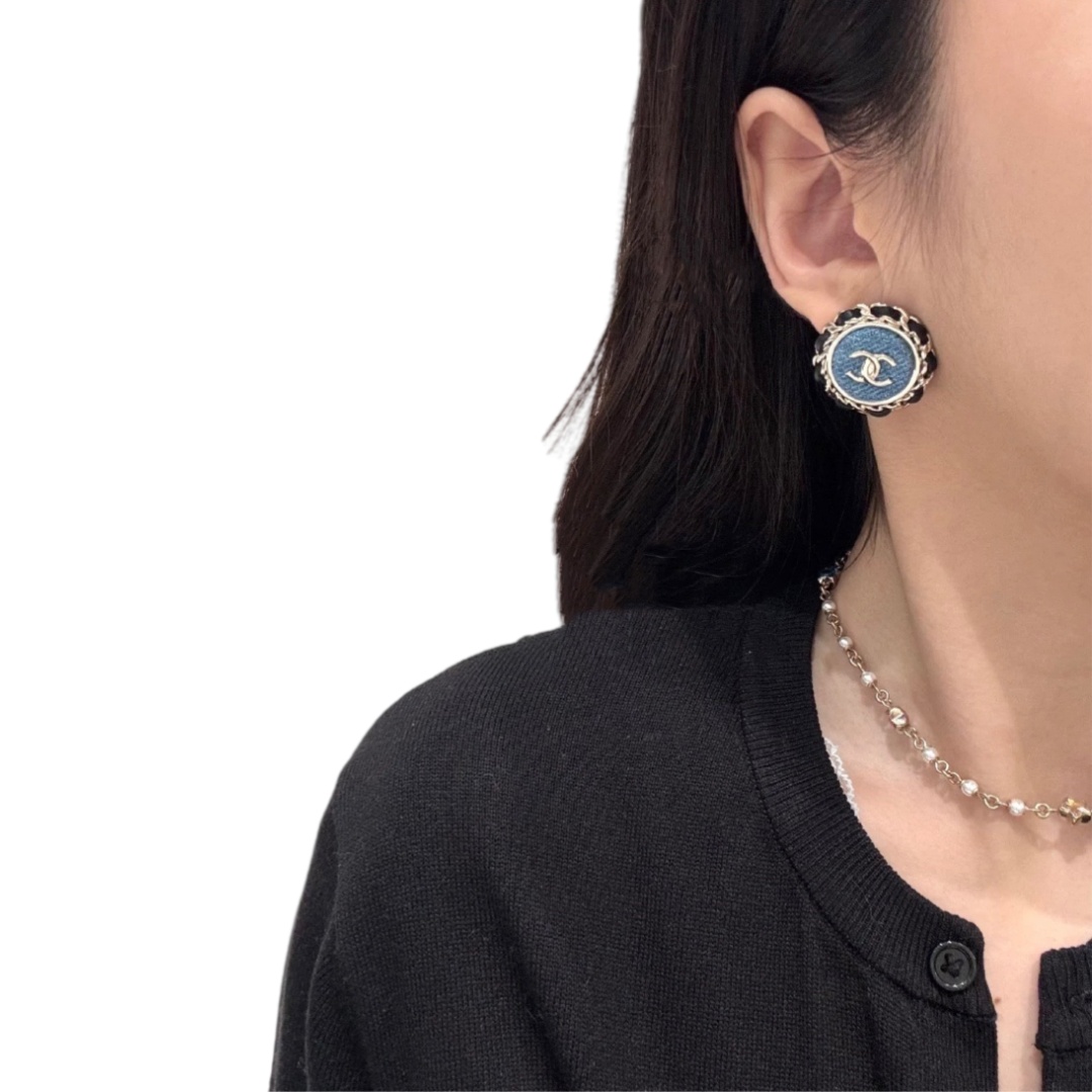 CCE306 Chanel denim blue round cc stud earrings - ccjewelryacc