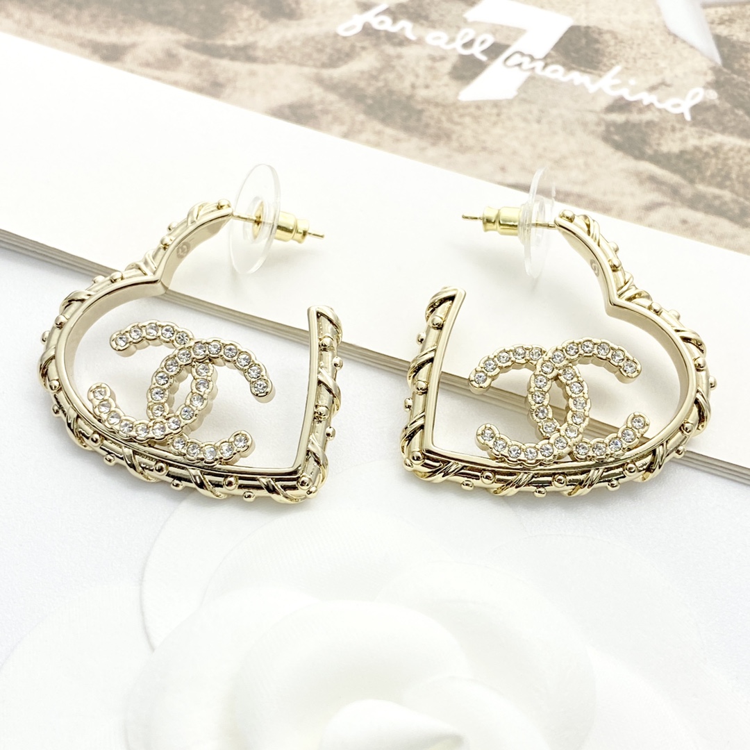 CCE310 Chanel heart hoop earrings for women - ccjewelryacc