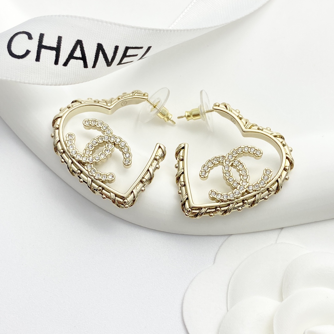 CCE310 Chanel heart hoop earrings for women - ccjewelryacc