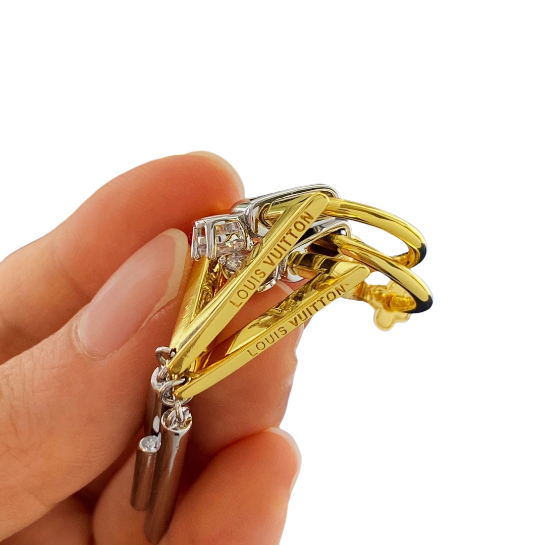 LVE141 louis vuitton M02181 Sparkle V Earrings - ccjewelryacc