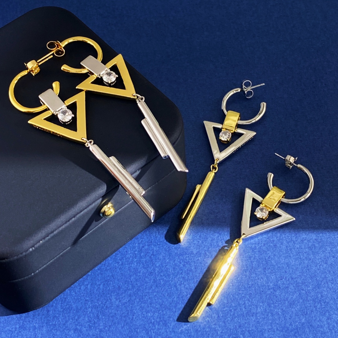 LVE141 louis vuitton M02181 Sparkle V Earrings - ccjewelryacc