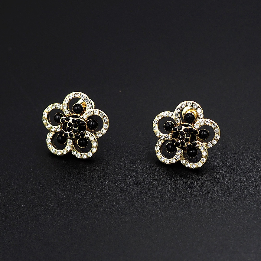 CCE314 Chanel black flower stud earrings - ccjewelryacc