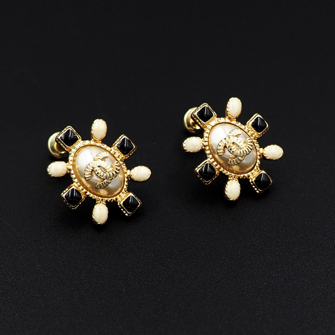 CCE315 Chanel stud earring - ccjewelryacc
