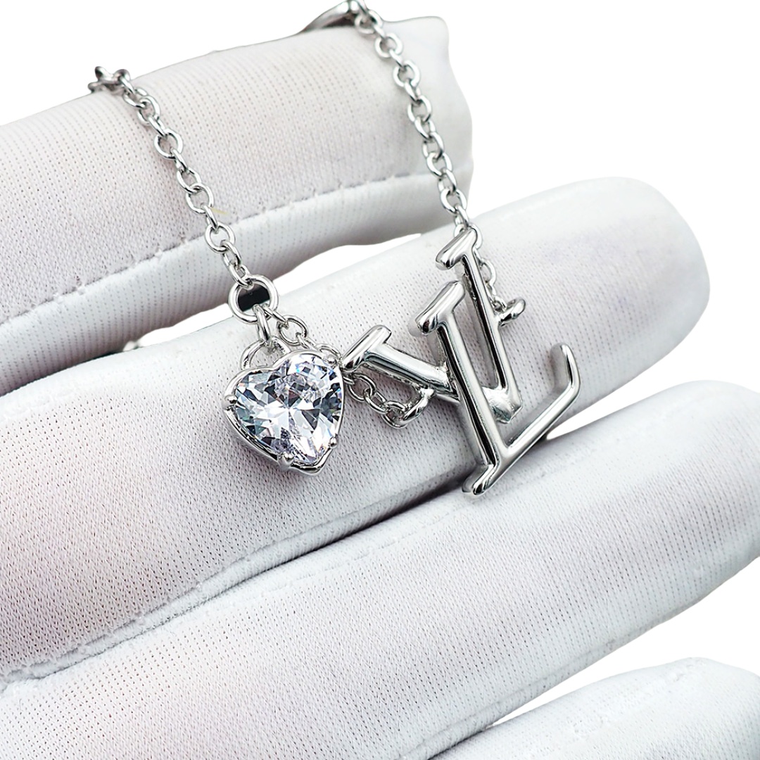 LVS084 M1342A LV Iconic Heart Bracelet - ccjewelryacc