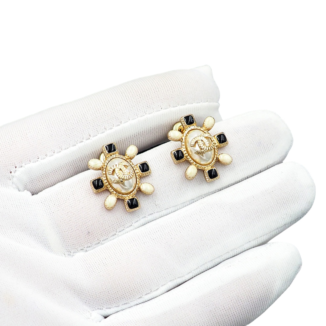 CCE315 Chanel stud earring - ccjewelryacc