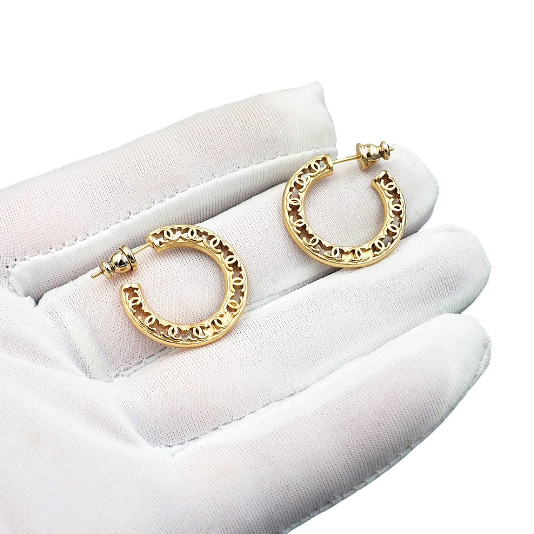 CCE316 Chanel C shape hoop earrings - ccjewelryacc