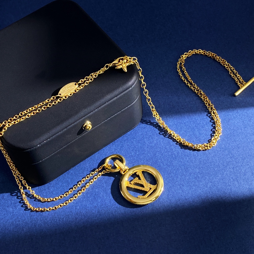 LVN070 LV Baby Louise Pendant Necklace - ccjewelryacc