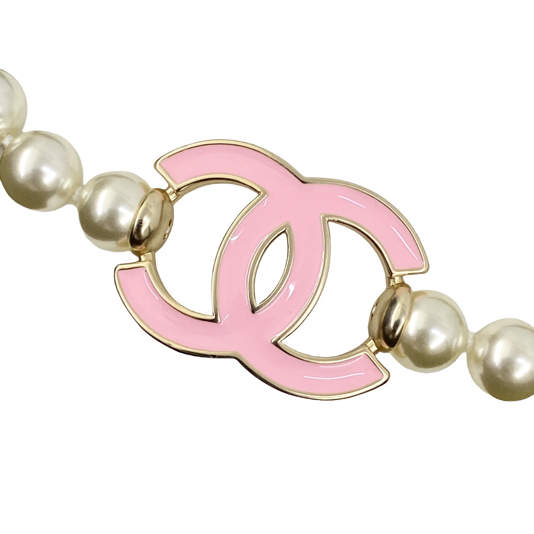 CCN202 Chanel 25 Pink enamel CC pearl choker necklace - ccjewelryacc