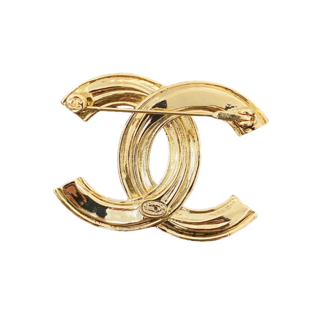 BCB336 Metal CC Logo brooch Pin - ccjewelryacc