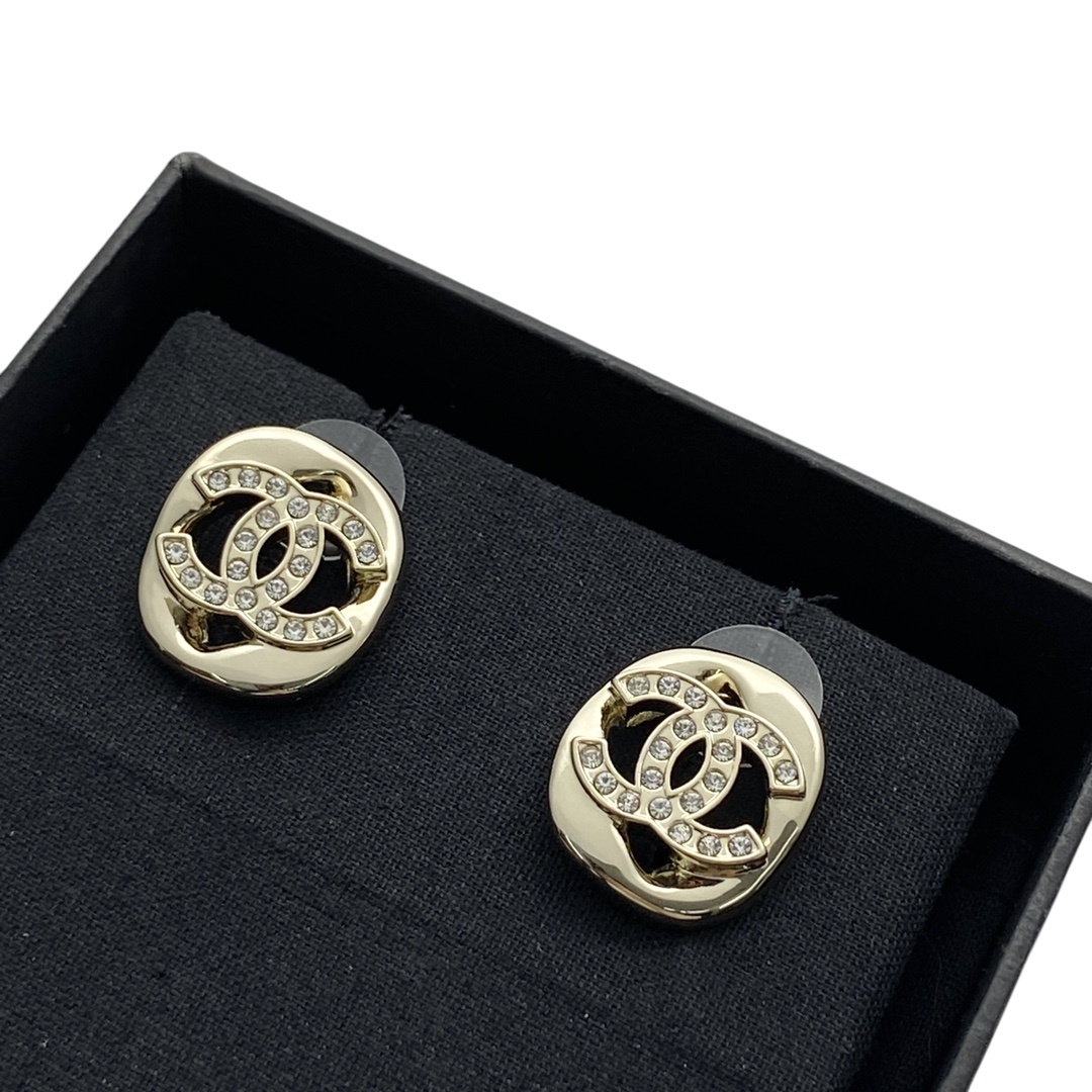 CCE324 Chanel 25 crystal cc stud earrings - ccjewelryacc