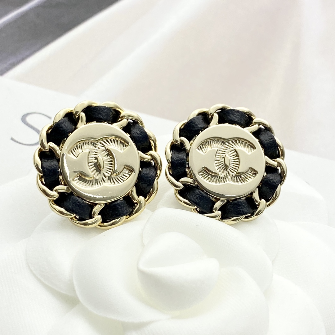 CCE328 Chanel metal leater cc logo stud earring - ccjewelryacc