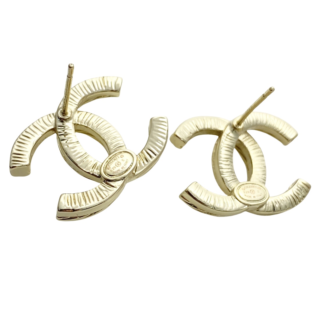 CCE329 Metal Gold cc logo stud earrings - ccjewelryacc