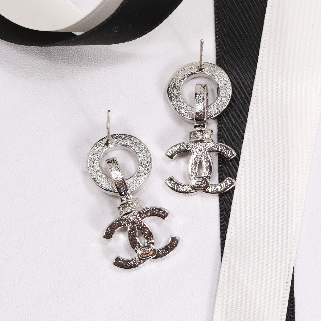 CCE333 Crystal cc logo earrings - ccjewelryacc
