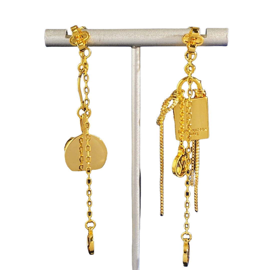 LVE082 Metal vl logo bag tassels earring - ccjewelryacc
