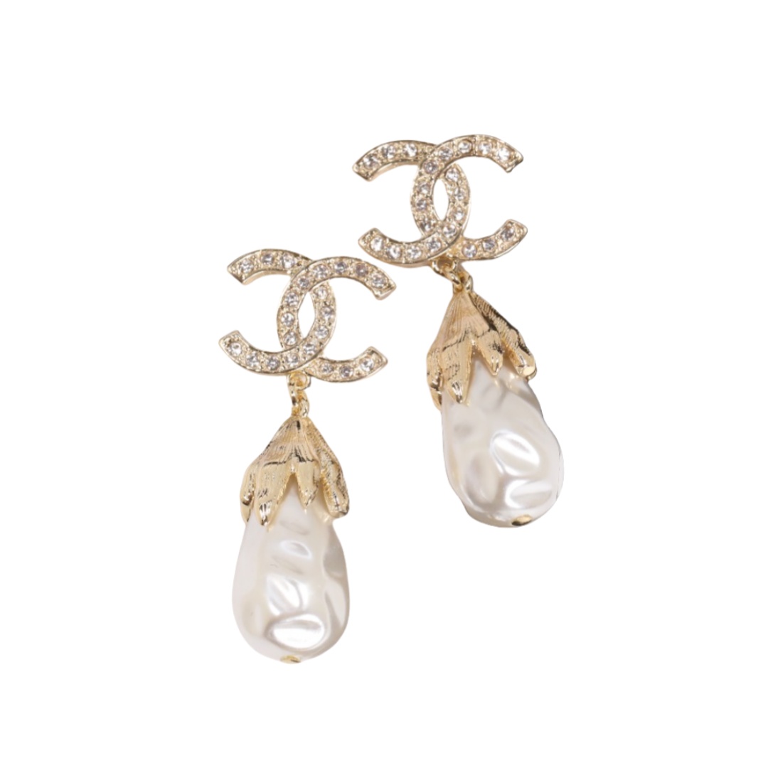 CCE341 Chanel cc pearl drop earrings for women - ccjewelryacc