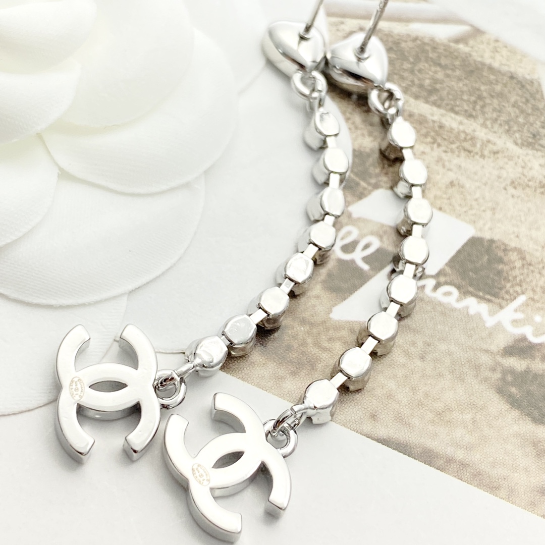 CCE340 Chanel heart crystal tassel cc earrings for women - ccjewelryacc