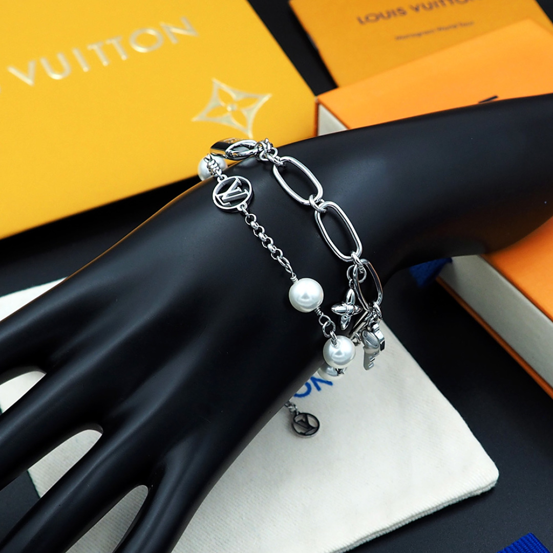 LVS091 Louis Vuitton LV Mix Chains bracelet - ccjewelryacc