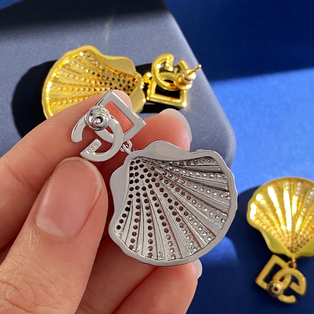 DGE053 Metal crystal DG logo seashell drop earrings - ccjewelryacc