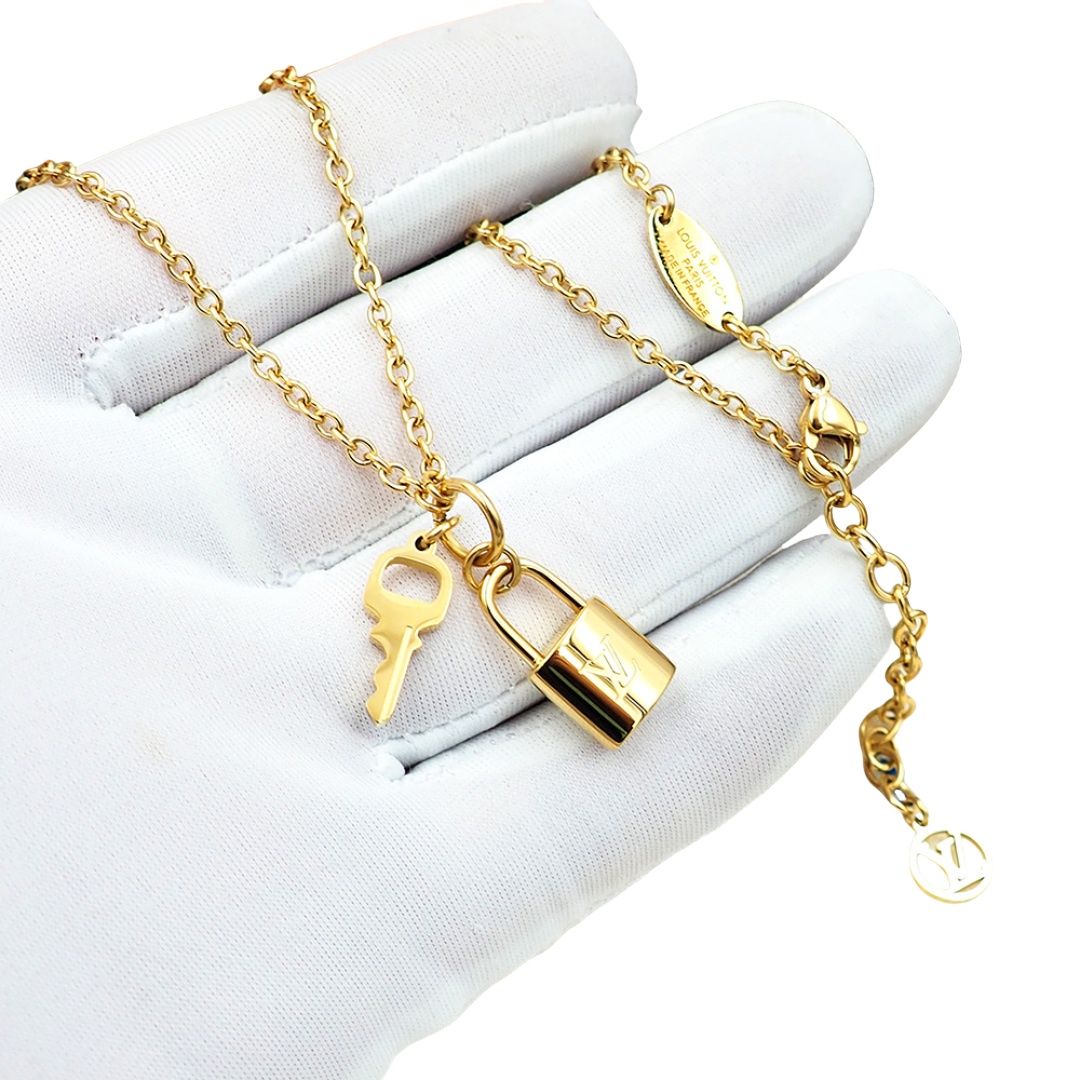 LVN042 Louis Vuitton LV Lconic chars necklace - ccjewelryacc