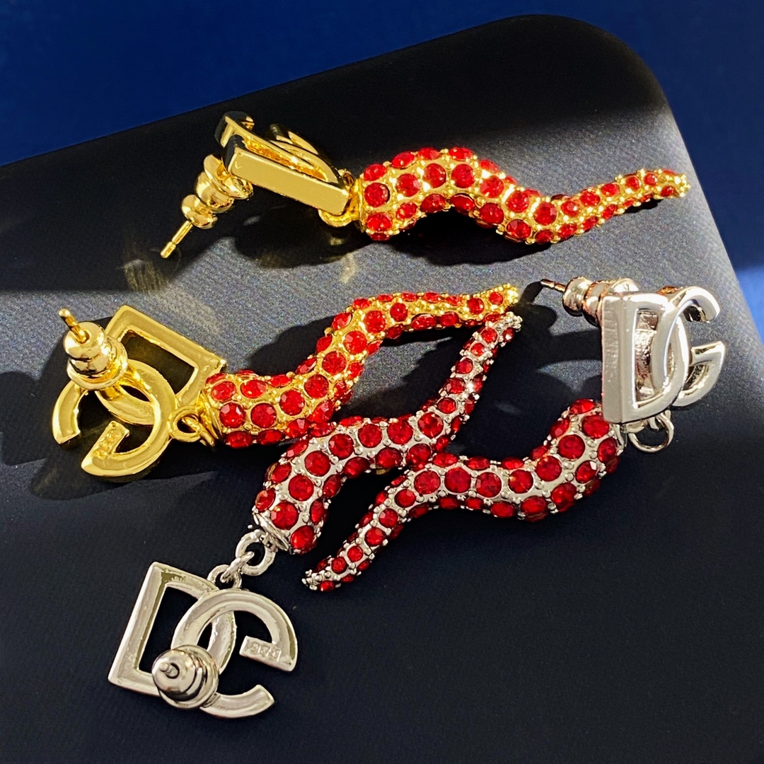 DGE054 Metal crystal DG logo chili drop earrings - ccjewelryacc