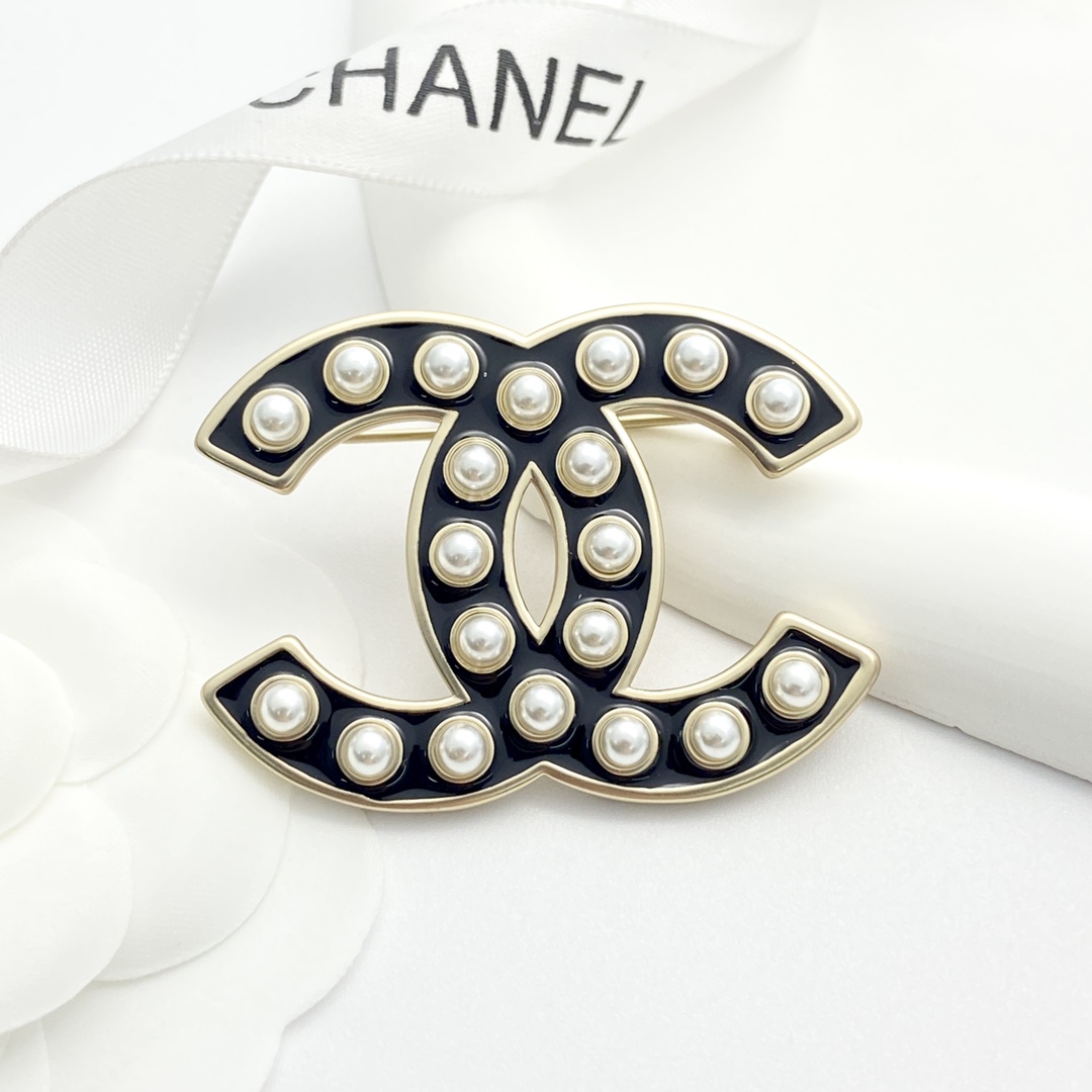 BCB587 Chanel Enamel brooch pin - ccjewelryacc