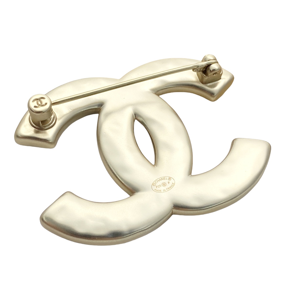 BCB587 Chanel Enamel brooch pin - ccjewelryacc