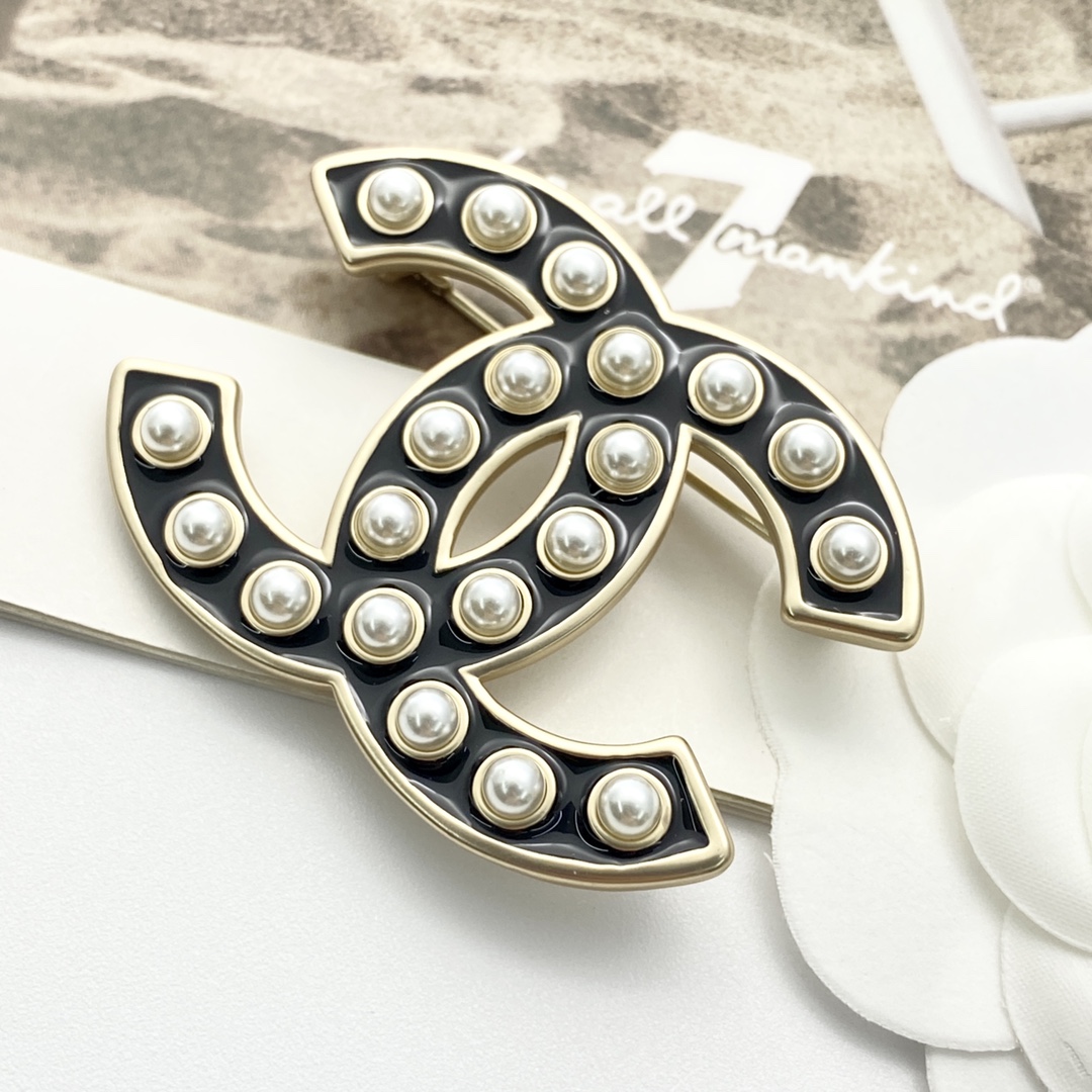 BCB587 Chanel Enamel brooch pin - ccjewelryacc
