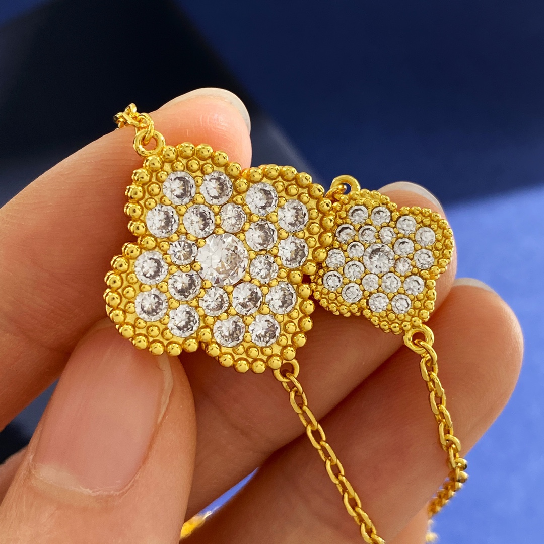 VCN037 VCA Magic Alhambra long necklace Diamond, 16 motifs - ccjewelryacc