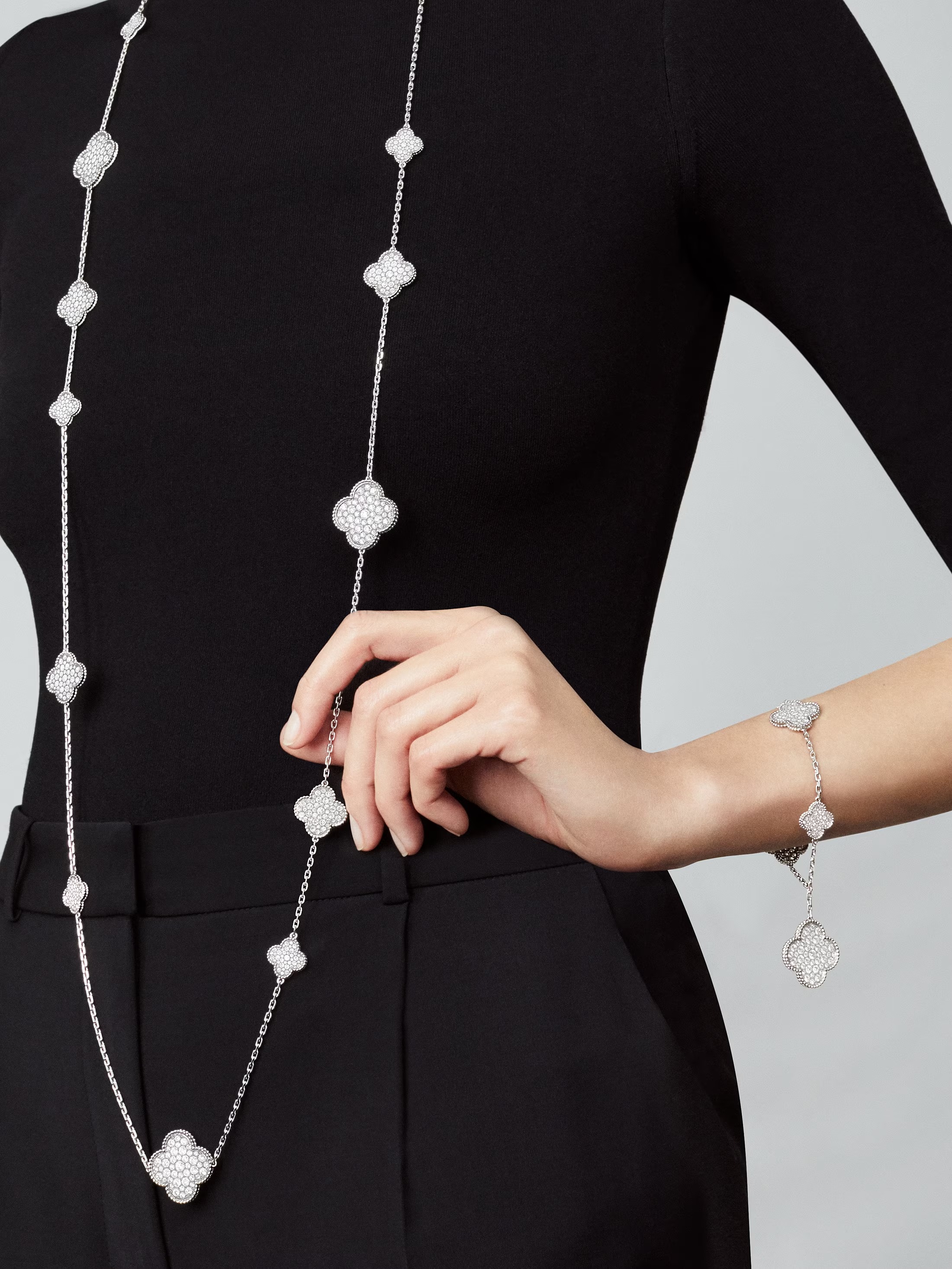 VCN037 VCA Magic Alhambra long necklace Diamond, 16 motifs - ccjewelryacc