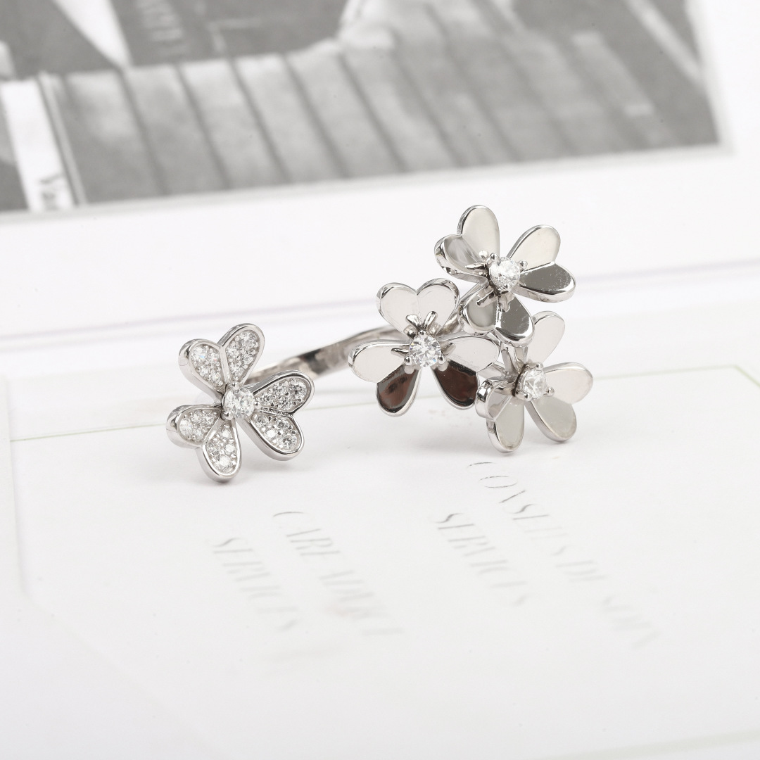 VCRS007 18k Gold Frivole Between the Finger ring - ccjewelryacc