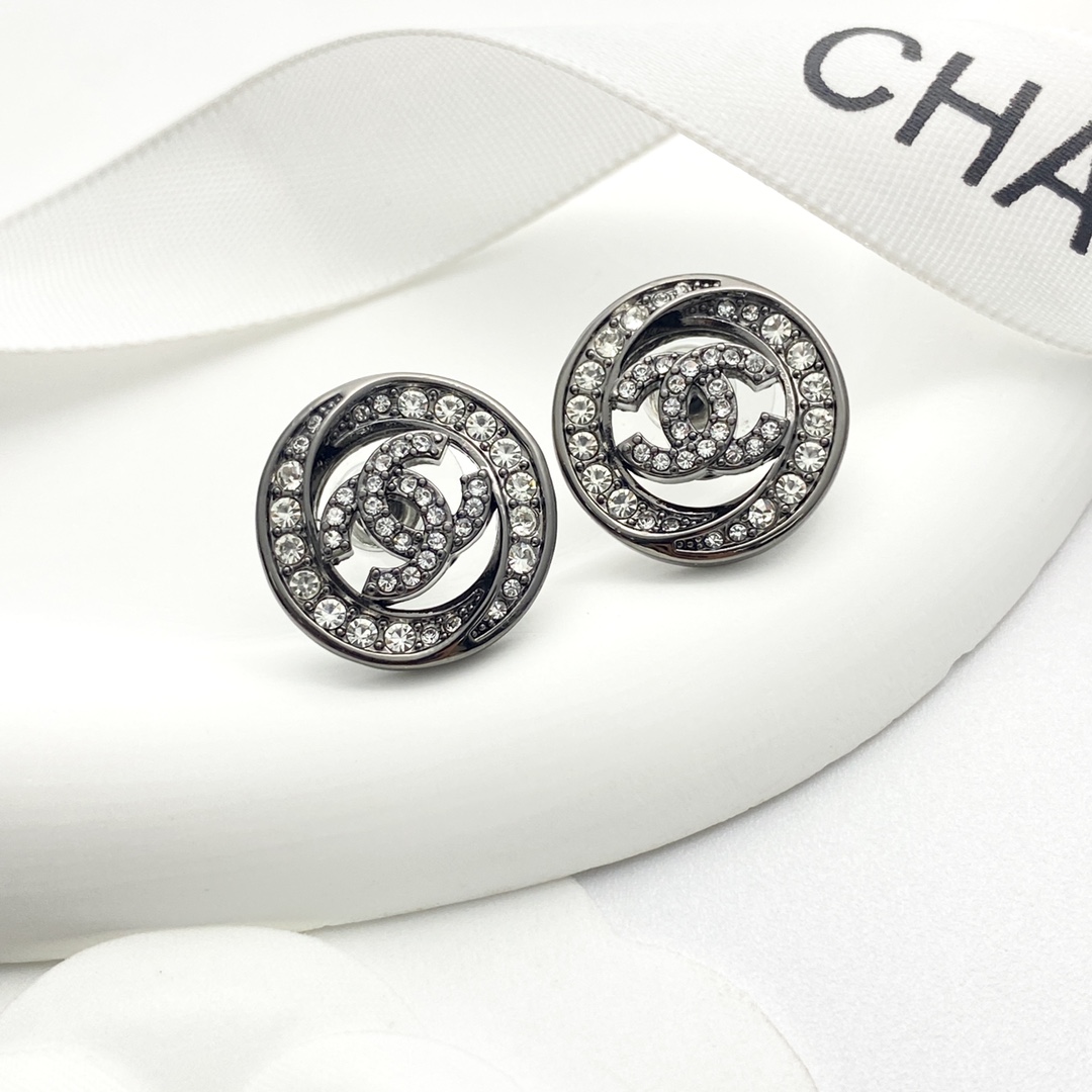 CCE346 Black chanel stud earrings - ccjewelryacc