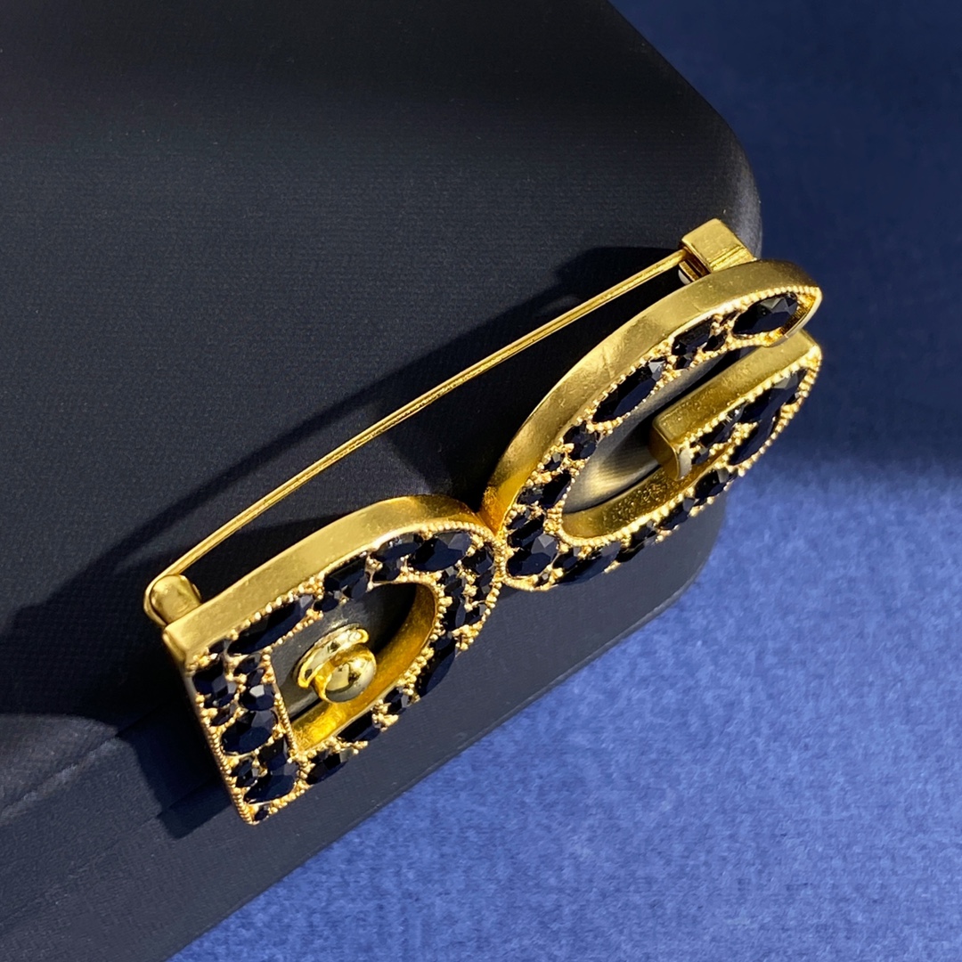 DGB006  Black stone DG logo brooch pin for men women - ccjewelryacc