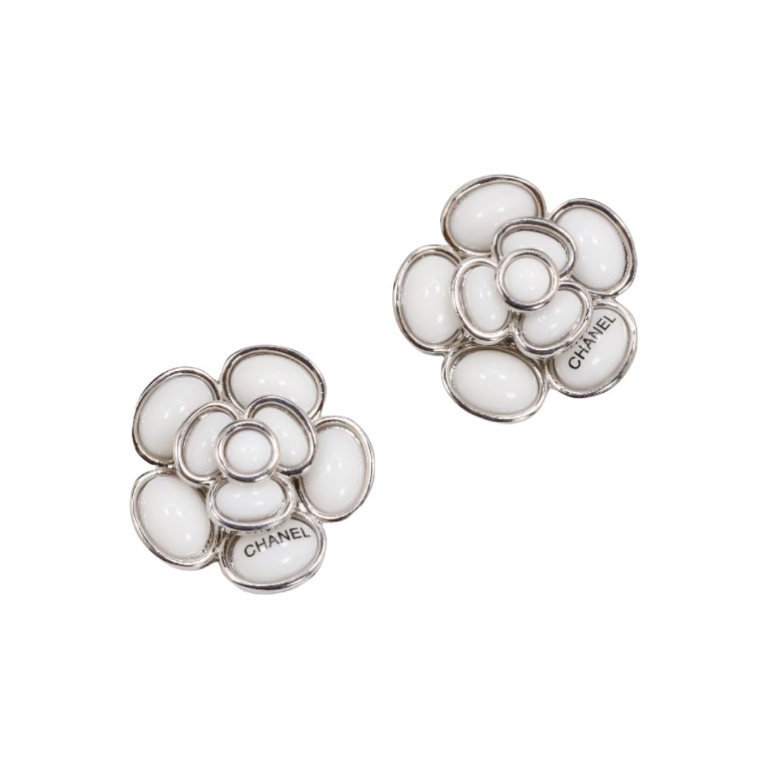 CCE349 Chanel white Ceramics Camellia stud earrings for women - ccjewelryacc