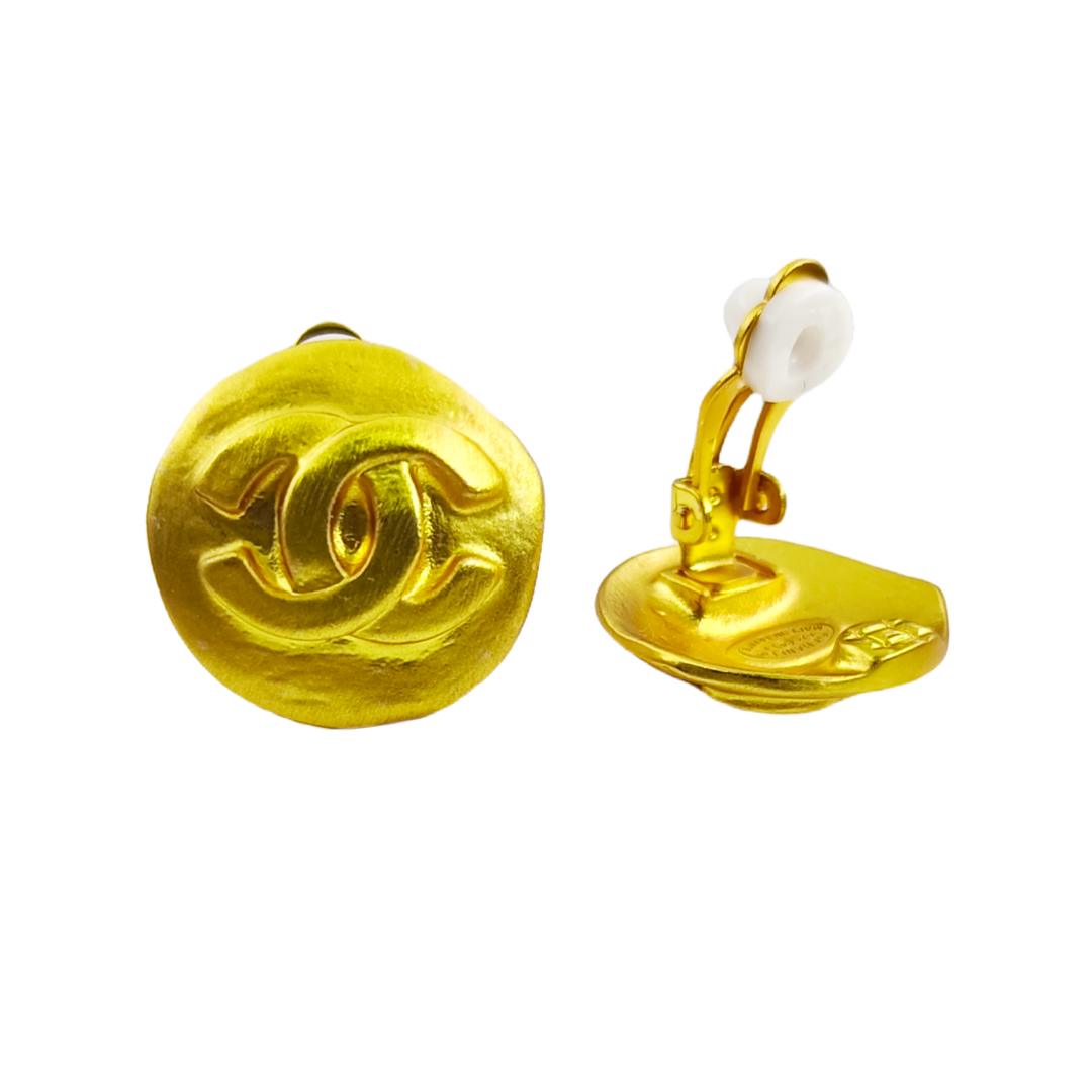 CCE363 Vintage 24k Gold chanel earing clip - ccjewelryacc