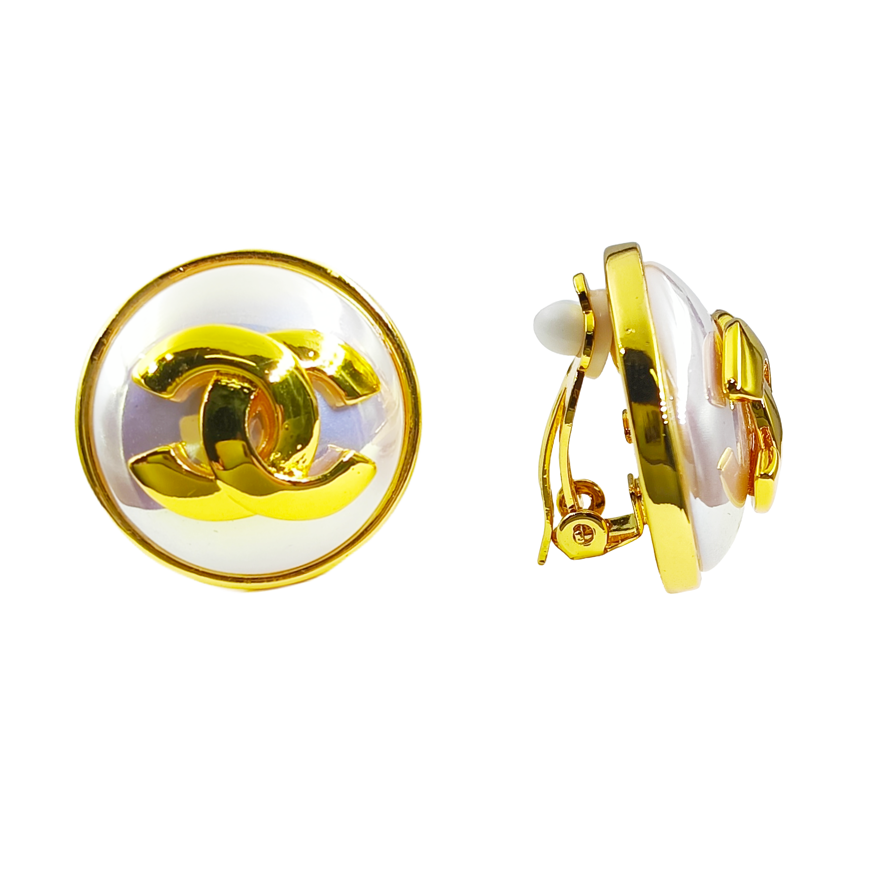 CCE252 Metal and mother of pearl with CC logo earring clip - ccfashionjewelry
