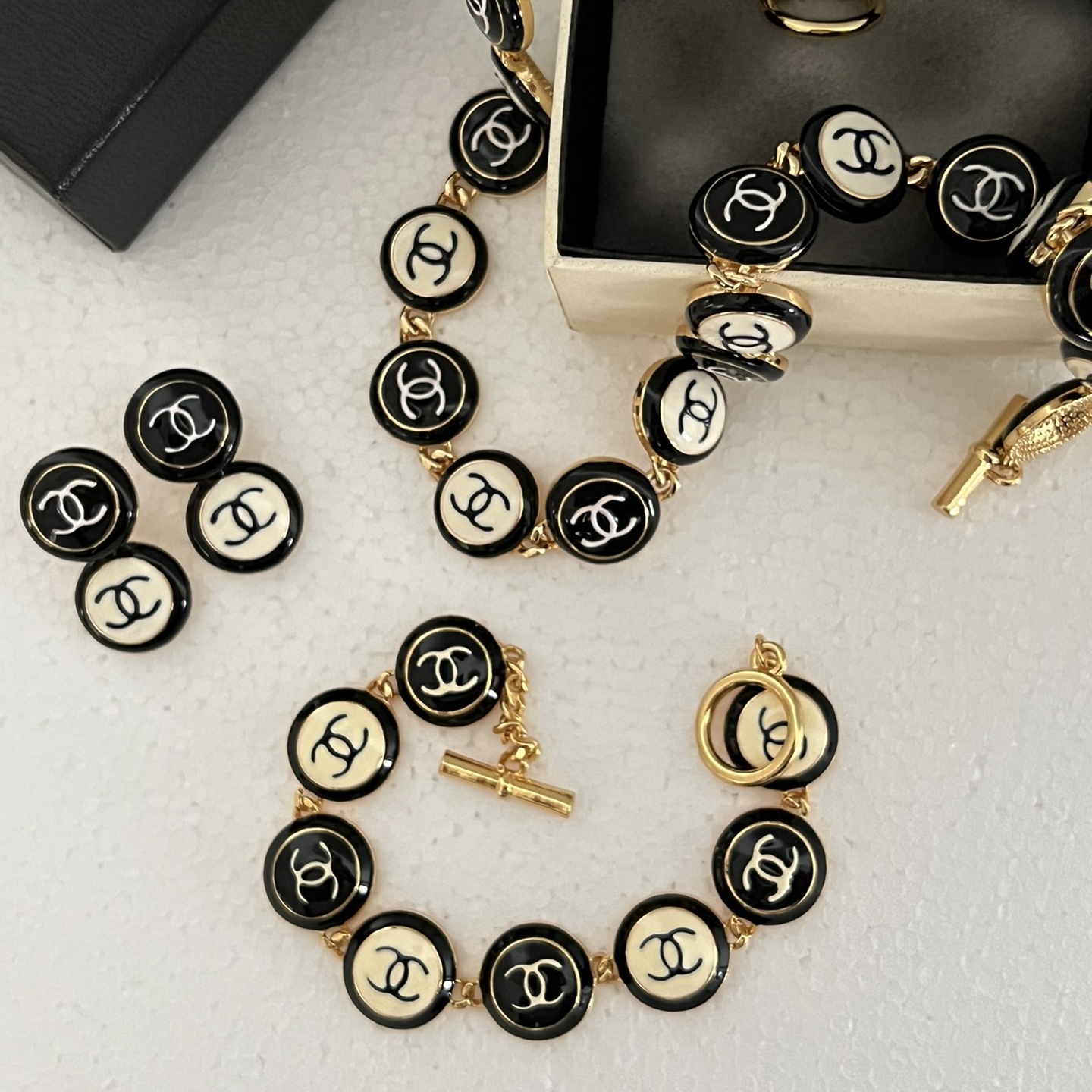 CCT002 Chanel Button Charms Choker and bracelet ,stud earring Jewelry Set for women - ccjewelryacc