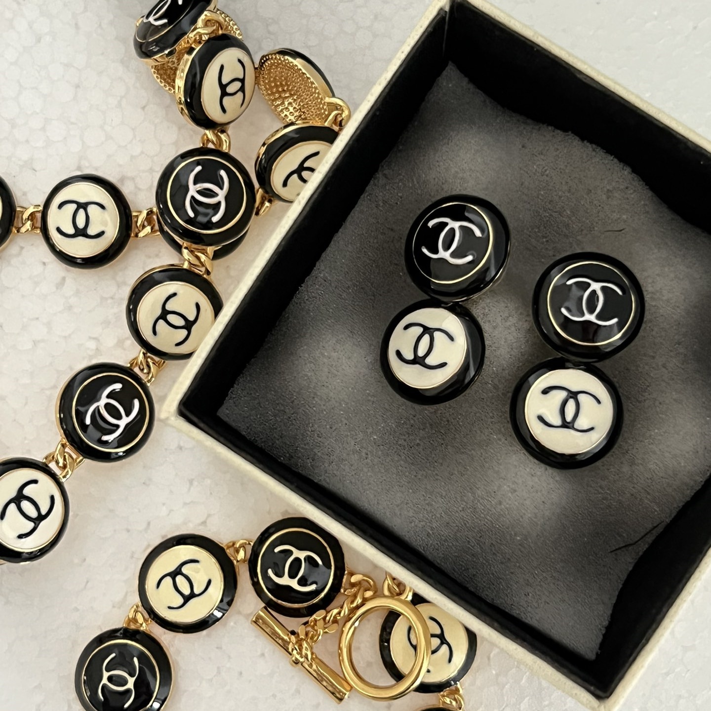 CCT002 Chanel Button Charms Choker and bracelet ,stud earring Jewelry Set for women - ccjewelryacc