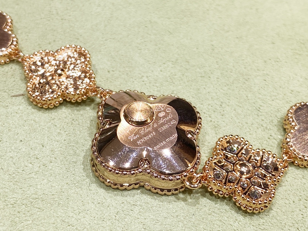 VCD002 Sweet Alhambra Watch Van Cleef & Arpels - ccjewelryacc