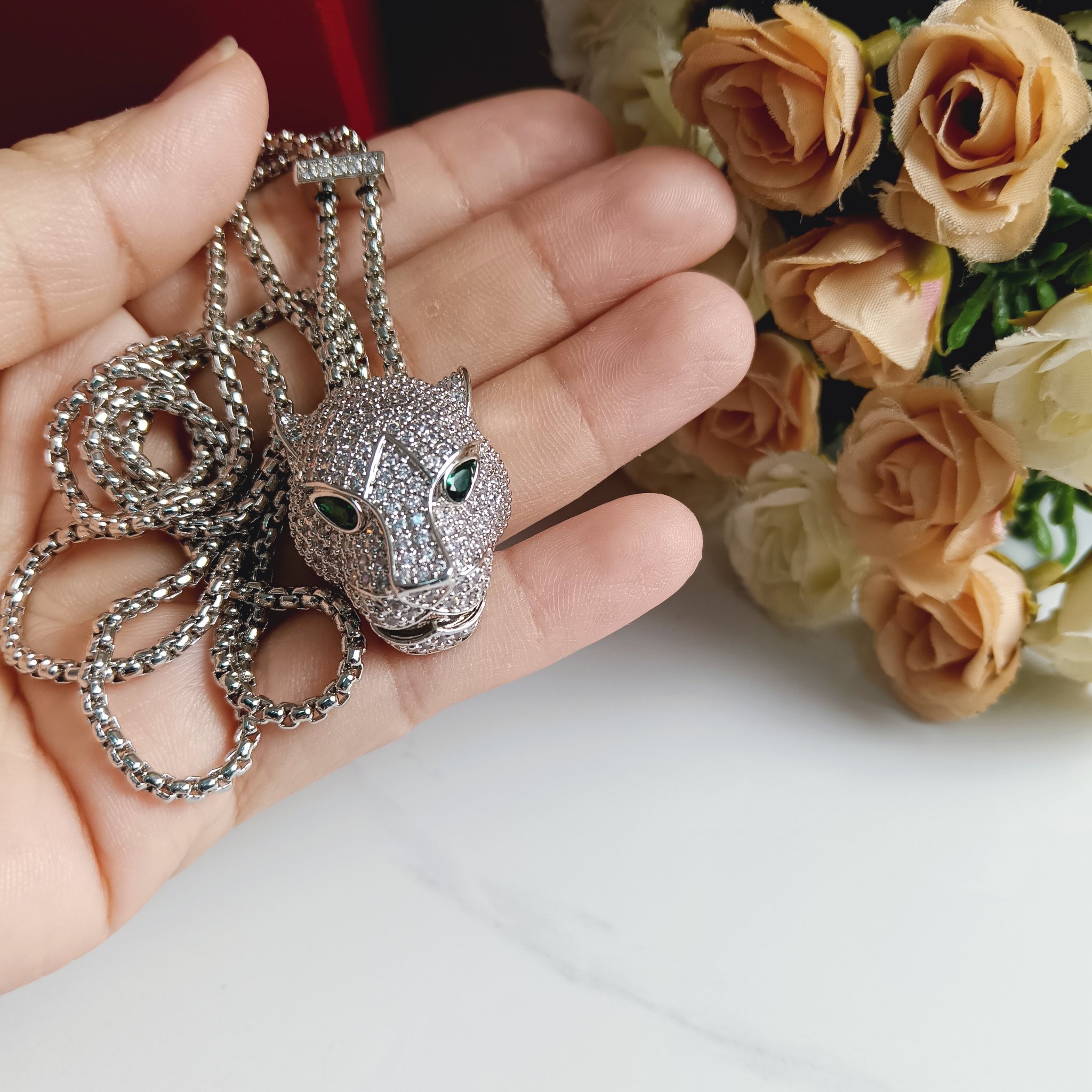 CTNV029 18K Gold Panthère de Cartier necklace, paved - ccjewelryacc