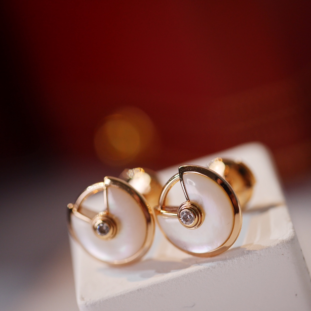 CTEV057 18K Cartier Amulette De Cartier Onyx Diamond Earrings - ccjewelryacc