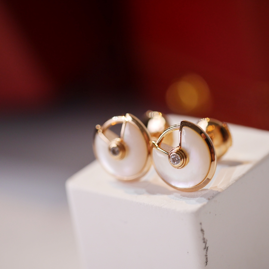 CTEV057 18K Cartier Amulette De Cartier Onyx Diamond Earrings - ccjewelryacc