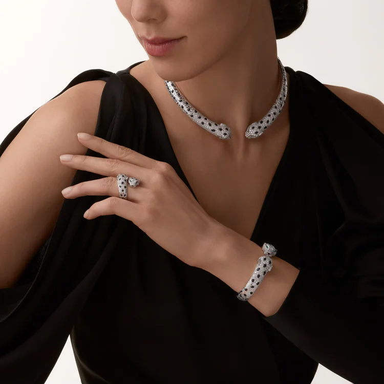 CTSV041 18k Panthère de Cartier bracelet, articulated, paved - ccjewelryacc