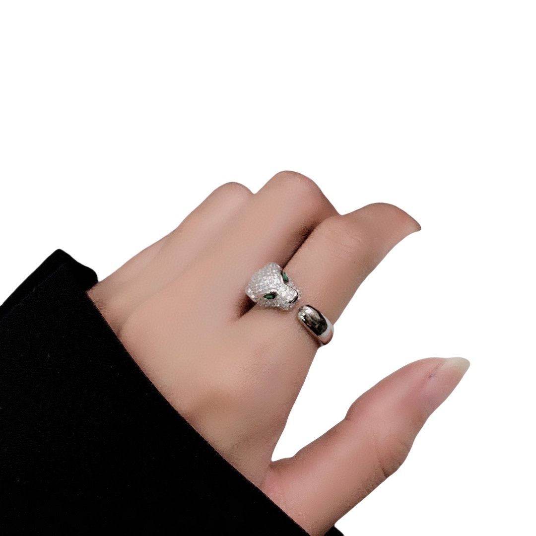 CTR015 18K Panthère de Cartier ring, medium model, half-paved - ccjewelryacc