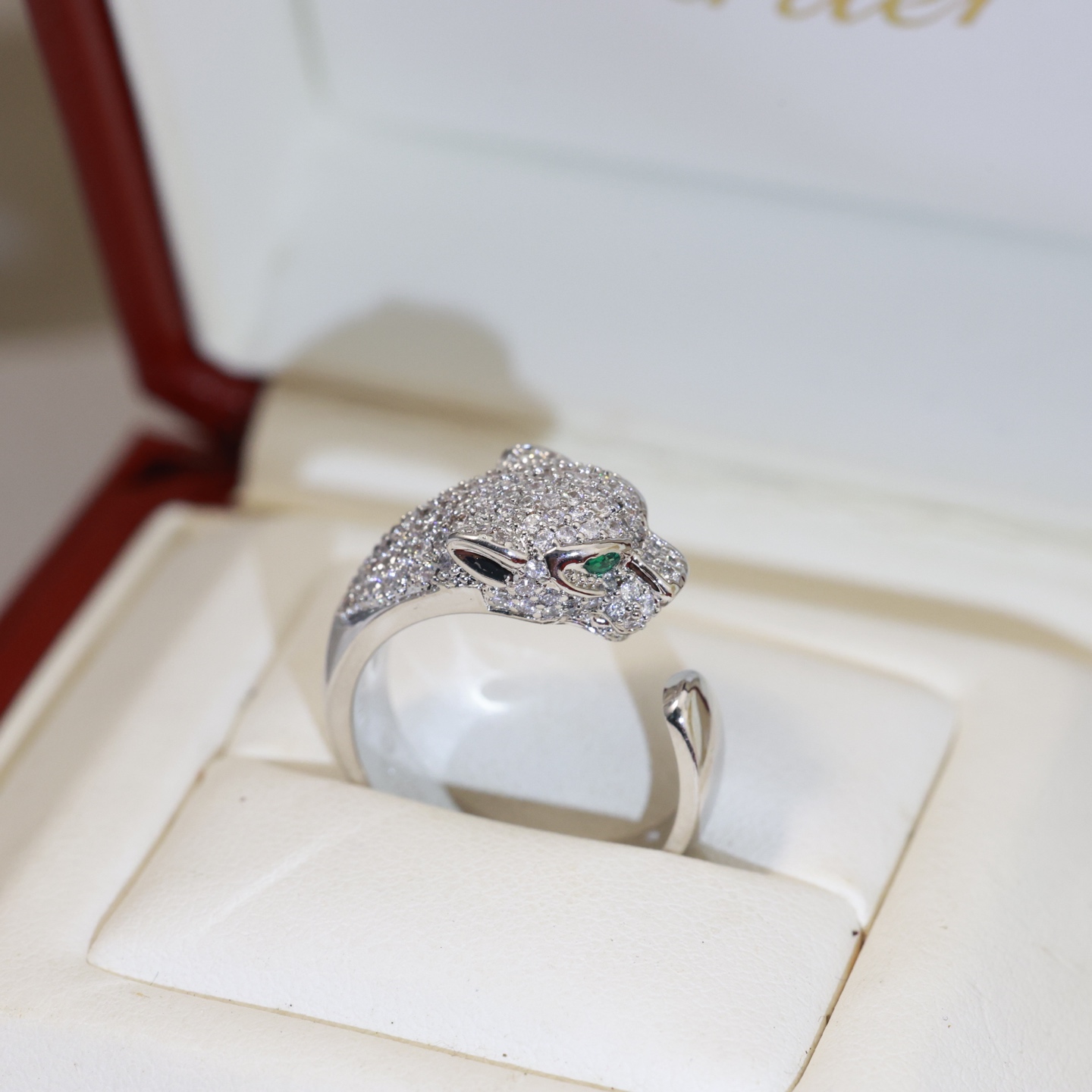 CTR015 18K Panthère de Cartier ring, medium model, half-paved - ccjewelryacc