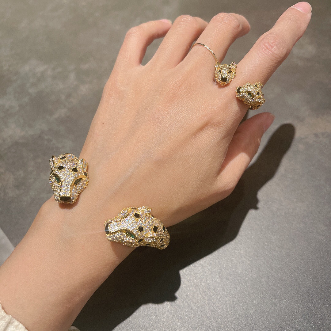 CTS035 18k Panthère de Cartier bracelet, paved - ccjewelryacc