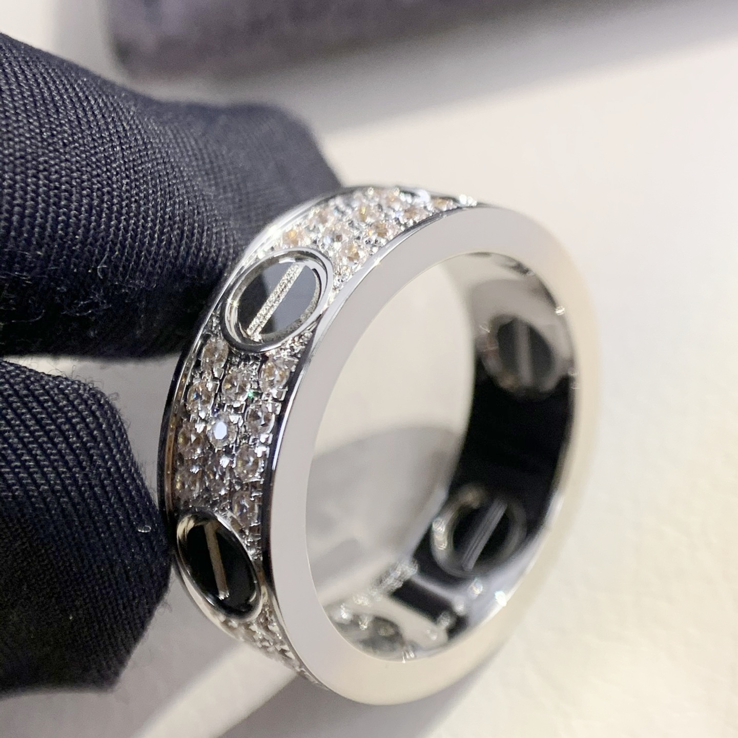 CTRV015 18K White Gold LOVE ring, classic model, paved, ceramic - ccjewelryacc