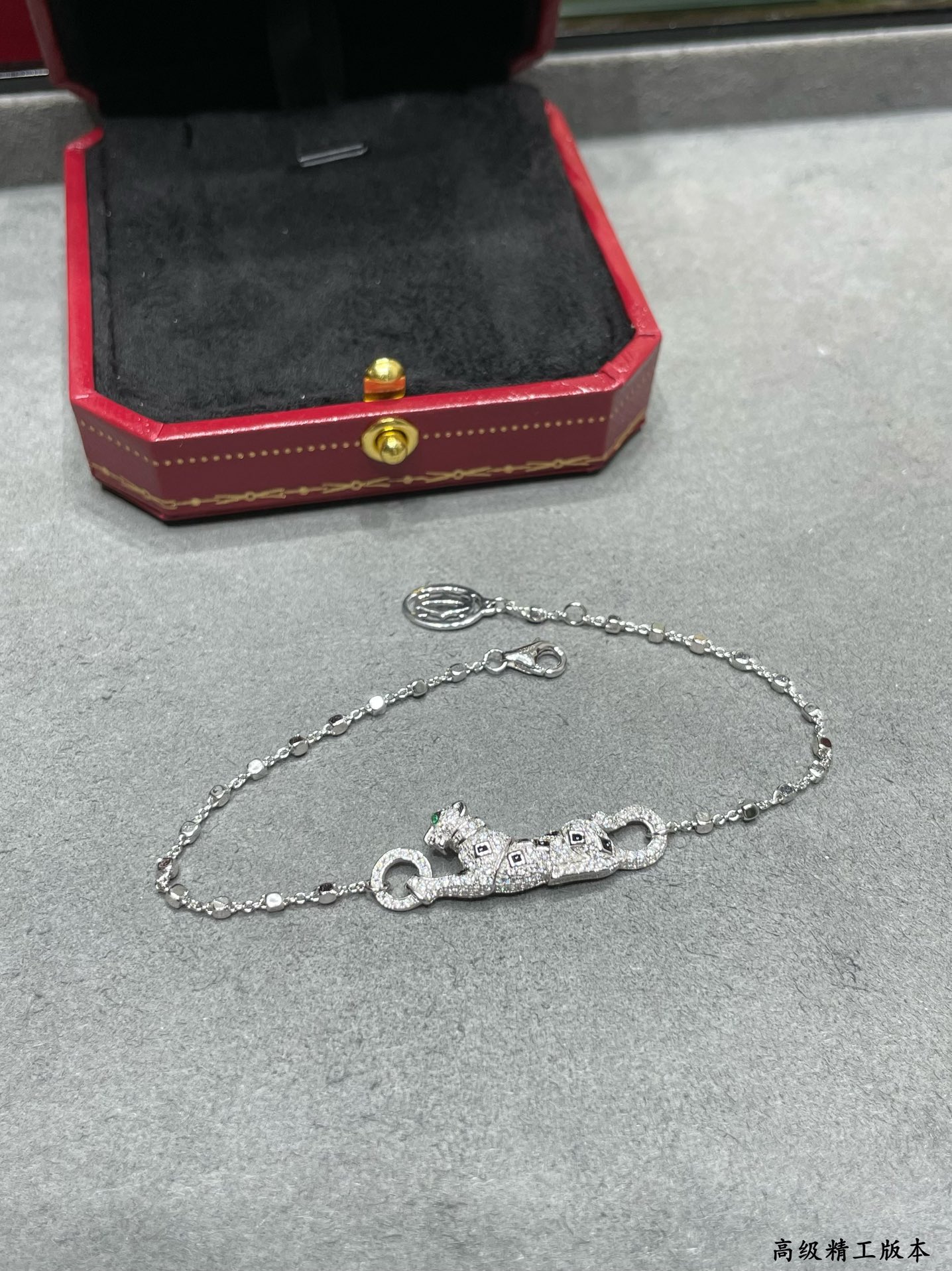 CTSV043 18k Gold Panthère de Cartier bracelet, on chain, half-paved - ccjewelryacc