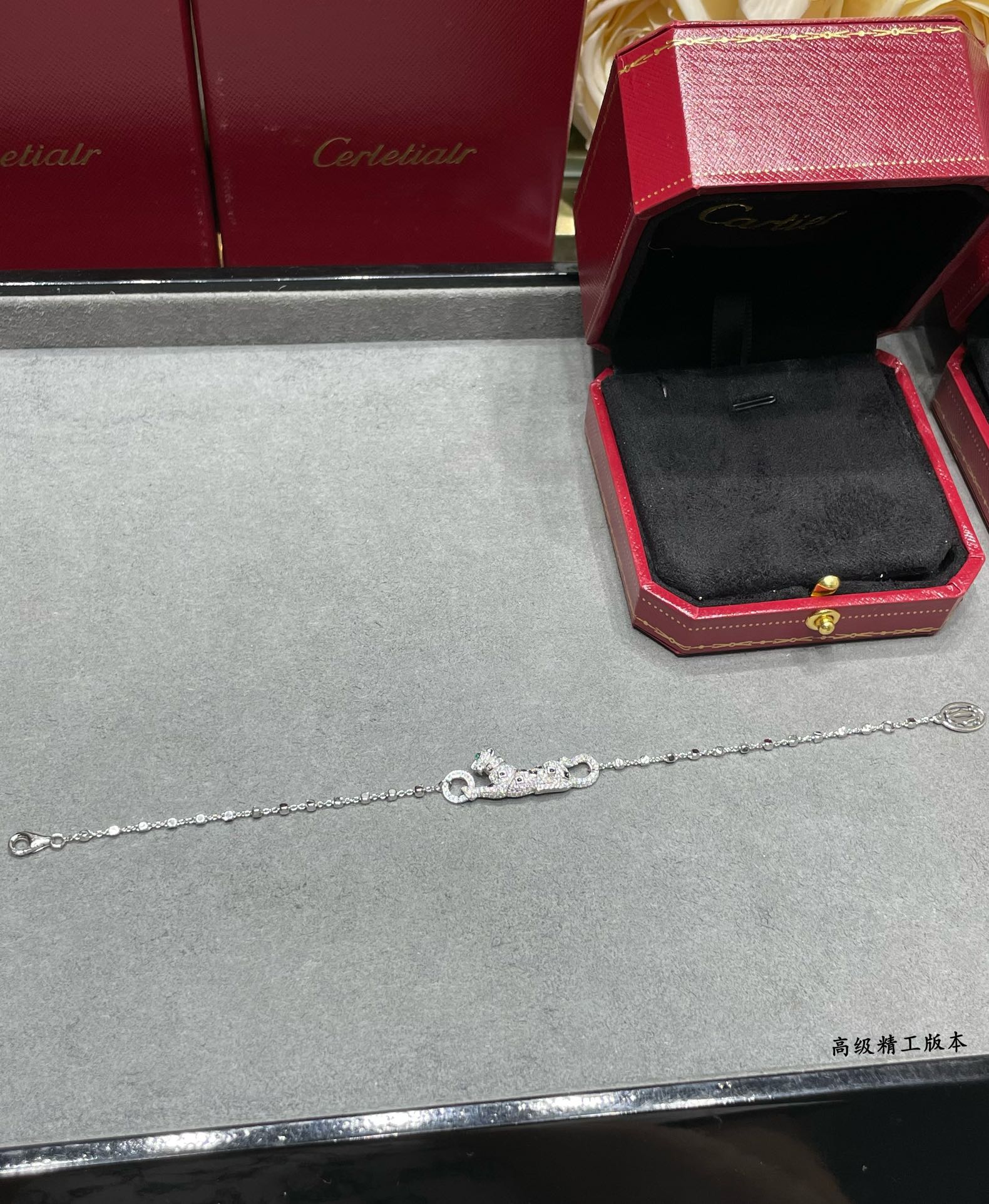 CTSV043 18k Gold Panthère de Cartier bracelet, on chain, half-paved - ccjewelryacc